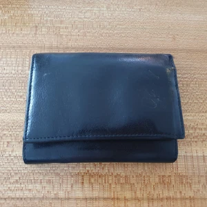 Plånbok - Den har lite små slitage på insidan men är bra i övrigt skick