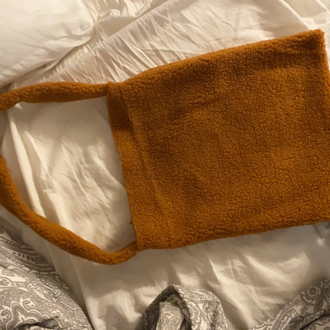 Fluffig ljusbrun tyg kasse! - 90