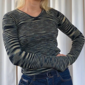 Tröja i mönster - Varm långärmad i ranadigt mönster🦋✨BUDA I KOMMENTARERNA