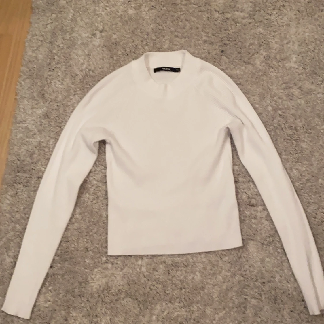 Vit Stickad Tröja i strl XS - 90