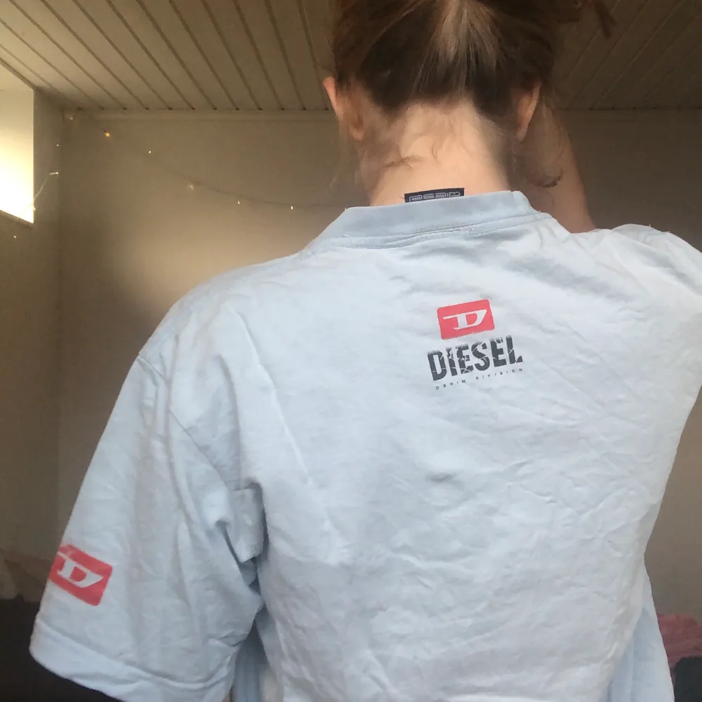 Jättesnygg oversized tisha från diesel! Vintage i fin ljusblå💙. T-shirts.