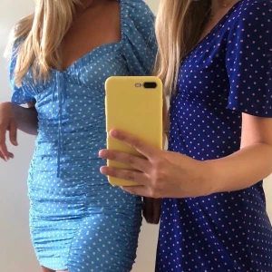 Underbar klänning! - Gör en INTRESSEKOLL på denna underbart söta sommarklänning från Zara, slutsåld i stort sätt överallt 💞 kontakta mig gärna om du har frågor ☀️