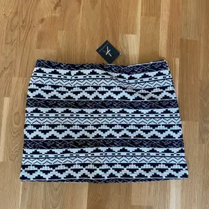Helt ny och fin kjol i storlek 40 från Primark