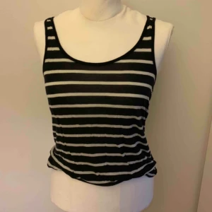  - Fint randigt linne!