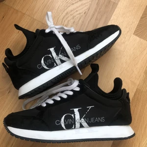 Calvin Klein skor  - Fick dom i maj, använda några gånger 