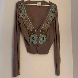  - A Noa noa sweater that has been worn but still gives a great feeling for a cozy out and about. 