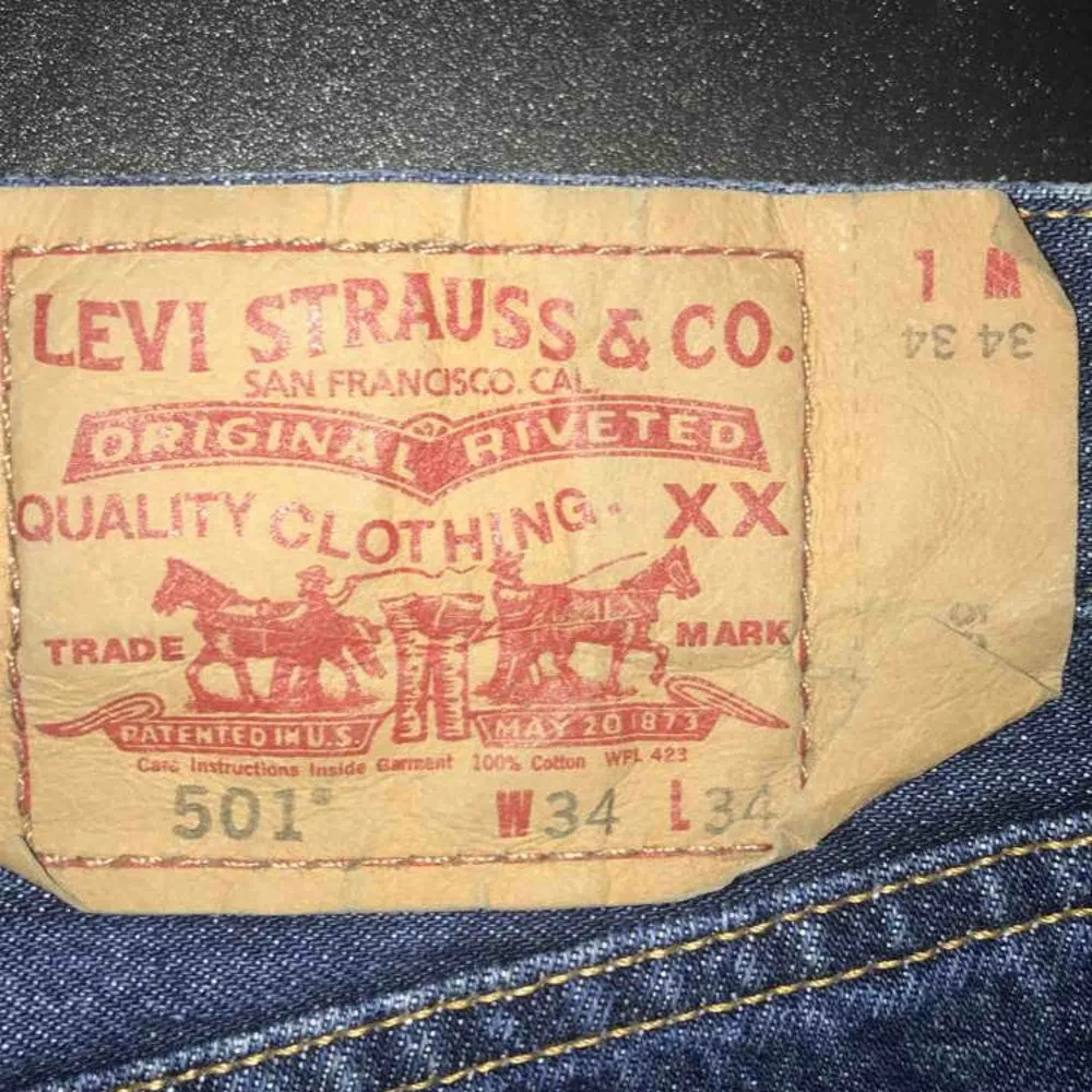 Levis 501 i superbra skick, hör av dig om du vill ha fler bilder!. Jeans & Byxor.