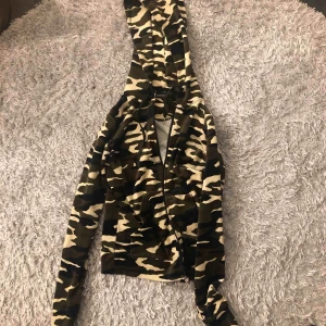  - Har växt ur den. Nästan aldrig använd.