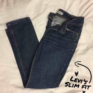 471 slim fit Levi’s jeans I storlek 29x32. Men tycker dom är lite små i storleken. 149kr plus 60kr frakt. Prutat och klart 