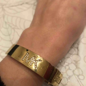  - MICHAEL KORS Buckle Bangle Bracelet Gold-Tone