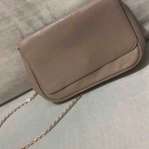  - Väskan är i väldigt bra skick