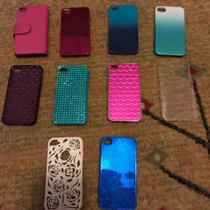  - Flera olika iPhone 4 skal. 20kr styck. De flesta oanvända. Pris går att diskuteras. Visar fler bilder vid önskemål!