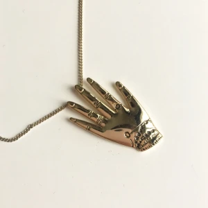  - Halsband från & other stories, oanvänt! 🌟 bjuder på frakt