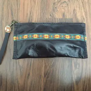 Handgjord plånbok/fodral i fejk läder