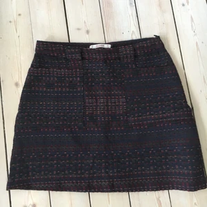  - Knappt använt kjol från Pull and Beer i retrostil. Bekväm och snygg! Storlek S. Kan mötas upp i falu-området men även skicka på posten. Köparen står för frakt. 