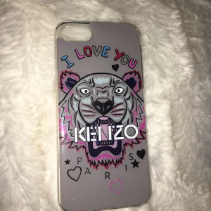  - Köpte för en vecka sen säljer pga fick ett likadant, helt oanvänt. För iPhone 6/7/8 