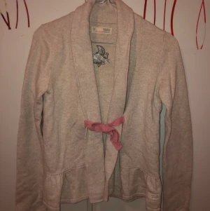 Odd Molly kofta  - Använd max 5 ggr, inget fel på tröjan, ren. Storlek s