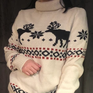 jultröja - Mysig jultröja, varm och helt oanvänd, endast testad