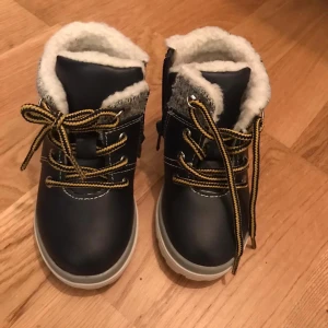 H&M Barn Skor - Size 23, from H&M, like new.