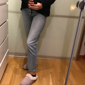 Levis jeans - Jättesnygga 501 jeans från Levis!! 💗 Bra skick, säljer då jag inte får någon användning för de längre 💕 W29 L28