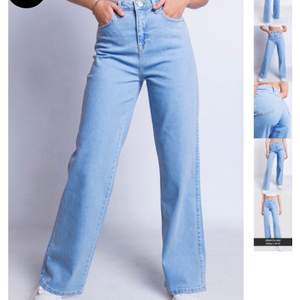 Blåa trendiga jeans från madlady- beställningsvara på sidan för de är populära. Aldrig använda därför i nyskick! 