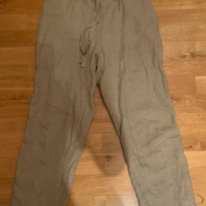 Superfina linnebyxor från Mago storlek S. - Aldrig använda, superfint skick! 💕