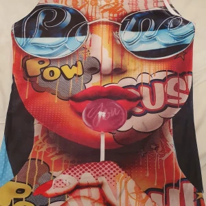 Fina blosar och topp - Topp helt ny ,storlek m , 50 kr. Grå blå blos size 12/L från next 30 kr. Blos mörk blå size L 50 kr helt ny.