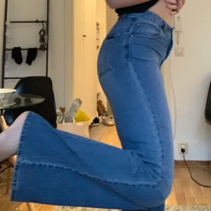 Jeans från dr Denim - Säljer dessa breda jeans från de denim då de inte kommer till användning! Frakt ingår!