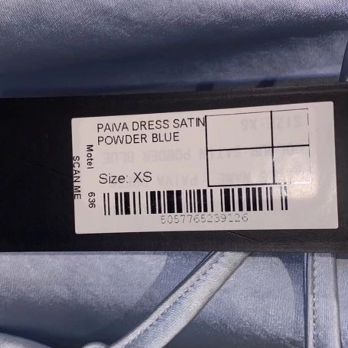 silkesklänning - 90