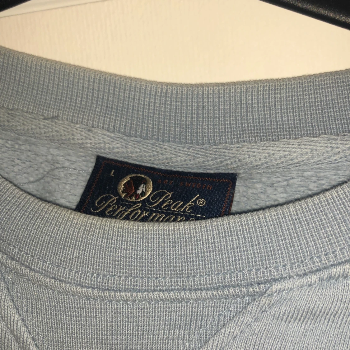 Ljusblå peak performance sweatshirt - 90