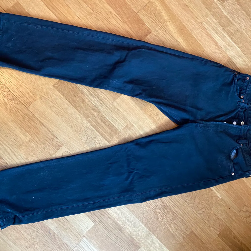 Fina levis 501 jeans i storlek 34/32. Bra skick. . Jeans & Byxor.
