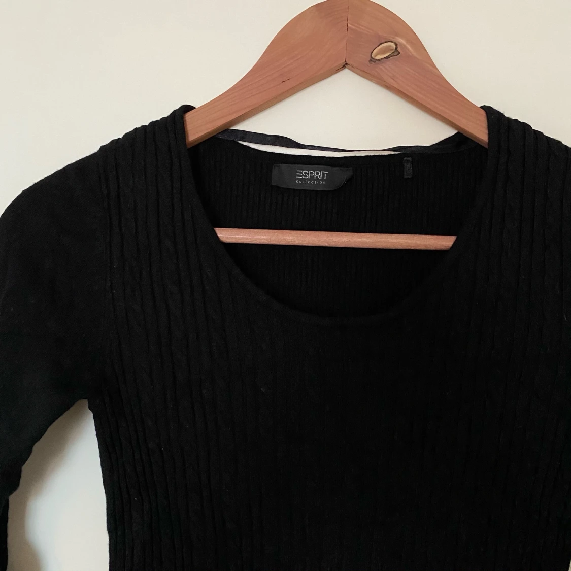 Supersnygg & bekväm stickad klänning från Esprit! - 90