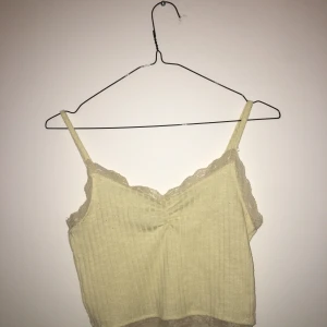 Gul spets linne - Gul spets linne