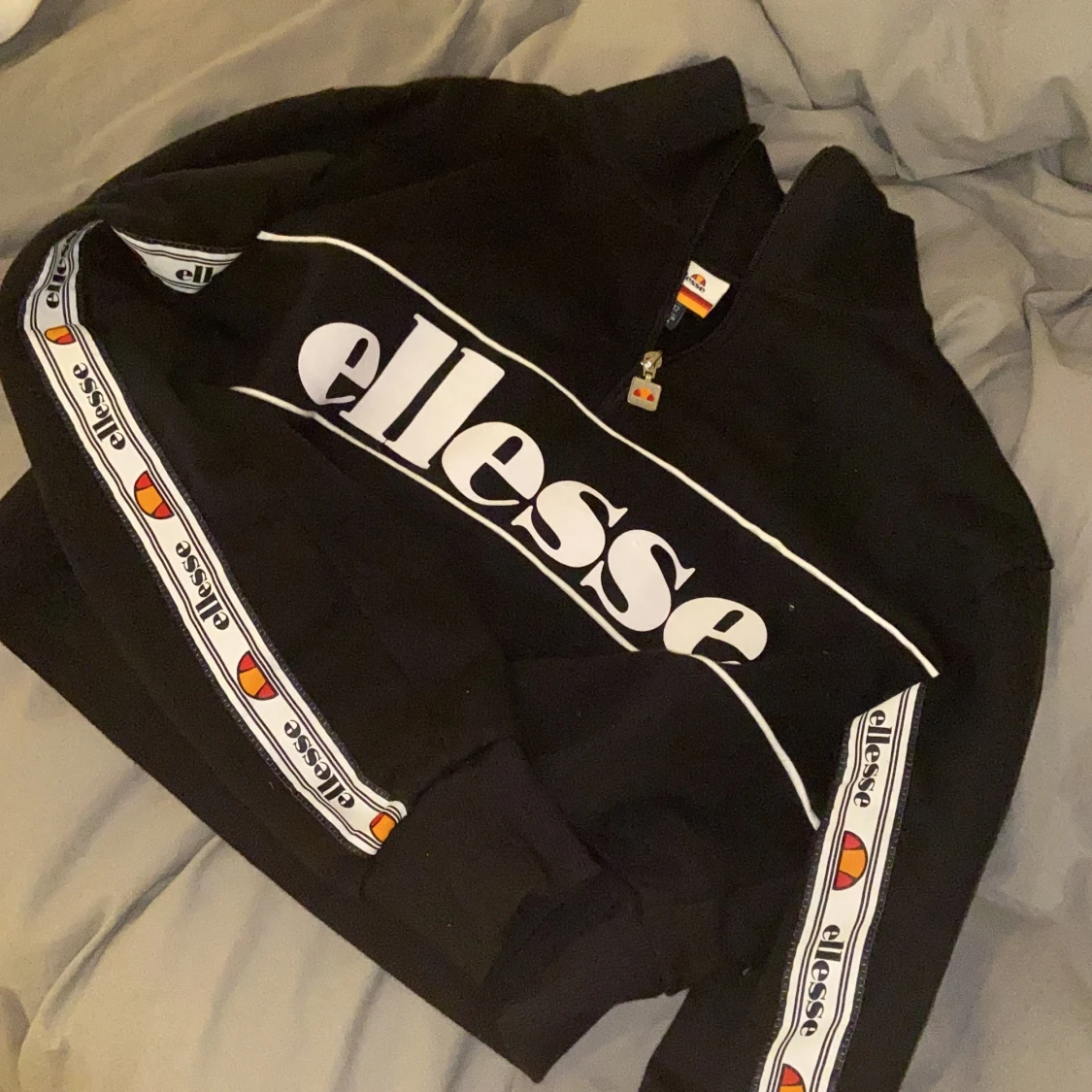 Cropped ellesse hoodie