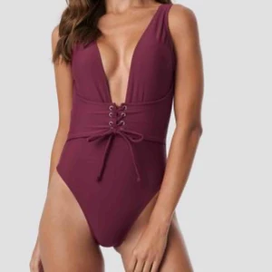  - Köpte denna från NAKD men den var tyvärr för liten. Aldrig använd😊💗