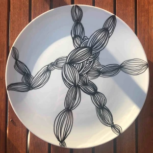  - Fin handmålad tallrik!