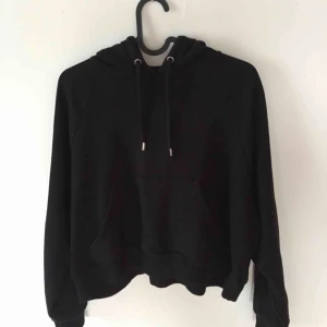  - Cool almost new monki hoodie 🖤🖤🖤🖤