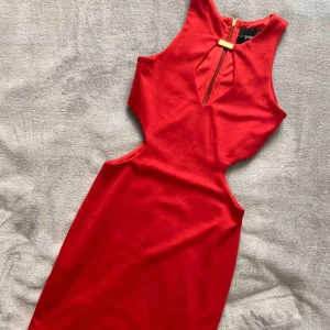  - Klänning från asos  Kort och tajt hela vägen 