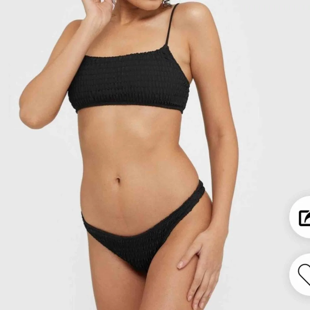 Populär bikini från nelly! Använd fåtal gånger men i nyskick! Säljer då det inte riktigt är min typ av bikini 👙 frakt igår 🚚 📦 . Övrigt.