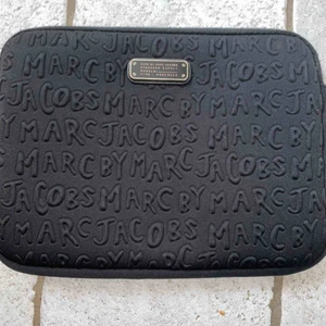  - Använd några gånger, fick i present därav anledning till varför jag ej har kvitto men den är köpt på Jackie nypris låg på 1200 ungefär. För mer frågor kontakta gärna mig! 