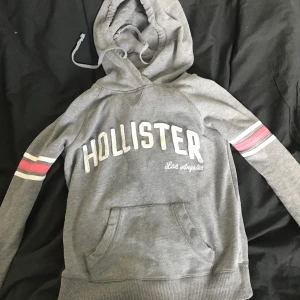 Hollister tröja  - Storlek xs fast funkar som s.