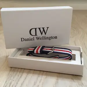 Oanvänd armband till Daniel Wellingtons klocka. 80kr inklusive frakt.