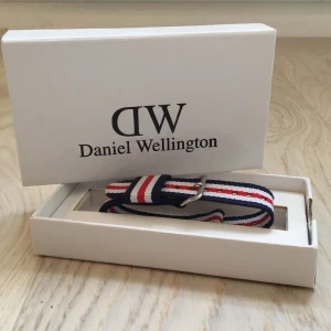 Armband till Daniel Wellington klocka - Oanvänd armband till Daniel Wellingtons klocka. 80kr inklusive frakt.