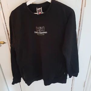  - Tröja från helly-halsen x sweet sktbs 