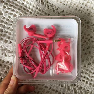 Happy plugs hörlurar - Hörlurar från Happy Plugs. Oanvända! 