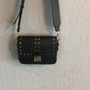 Väska - Snygg handväska 