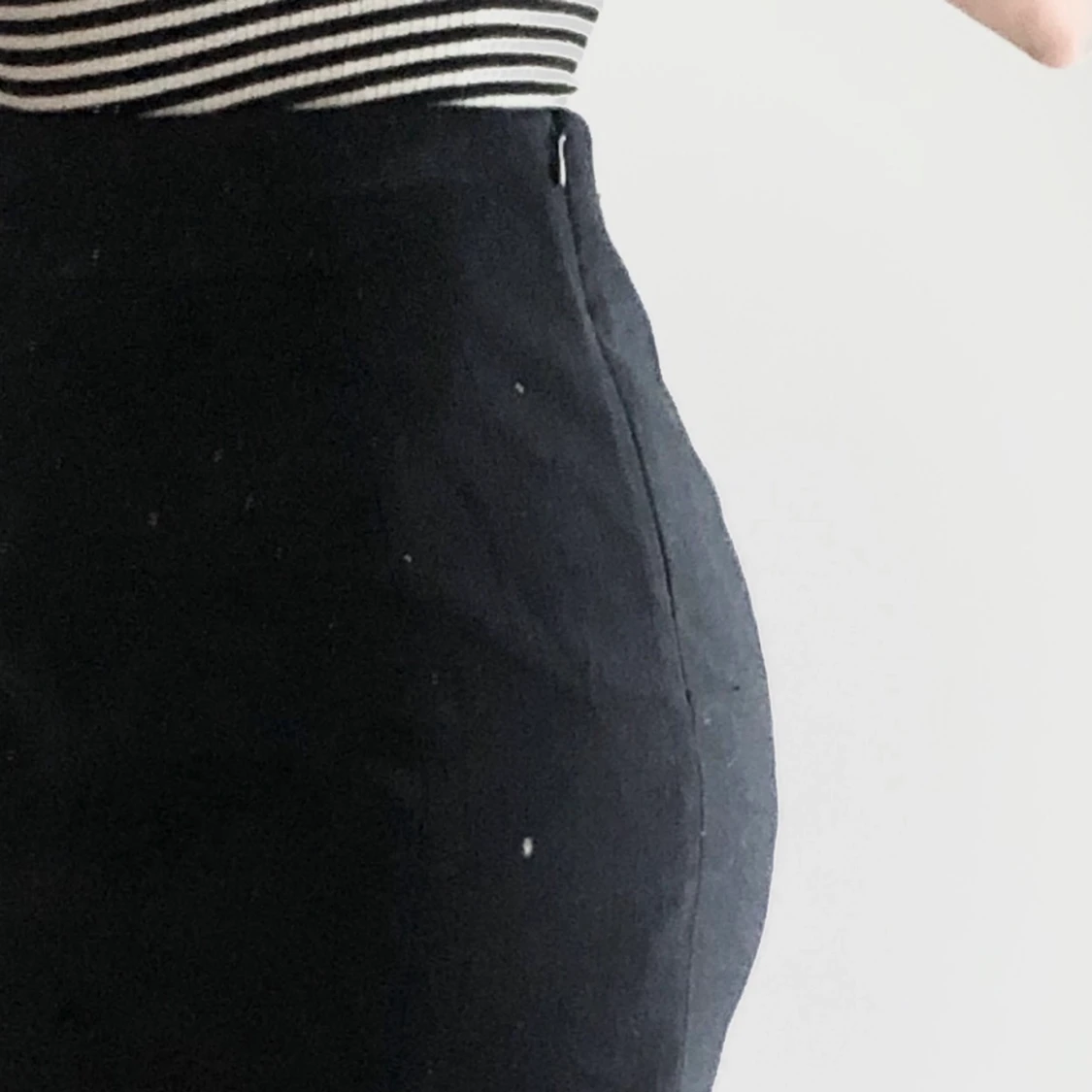 Svart slitsad kjol - 91