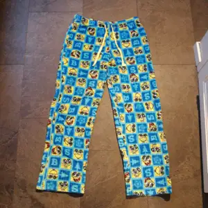 This is a pair of SpongeBob SquarePants soft pants. Has been used a few times, sold because they are not used. (Shipping on buyer)