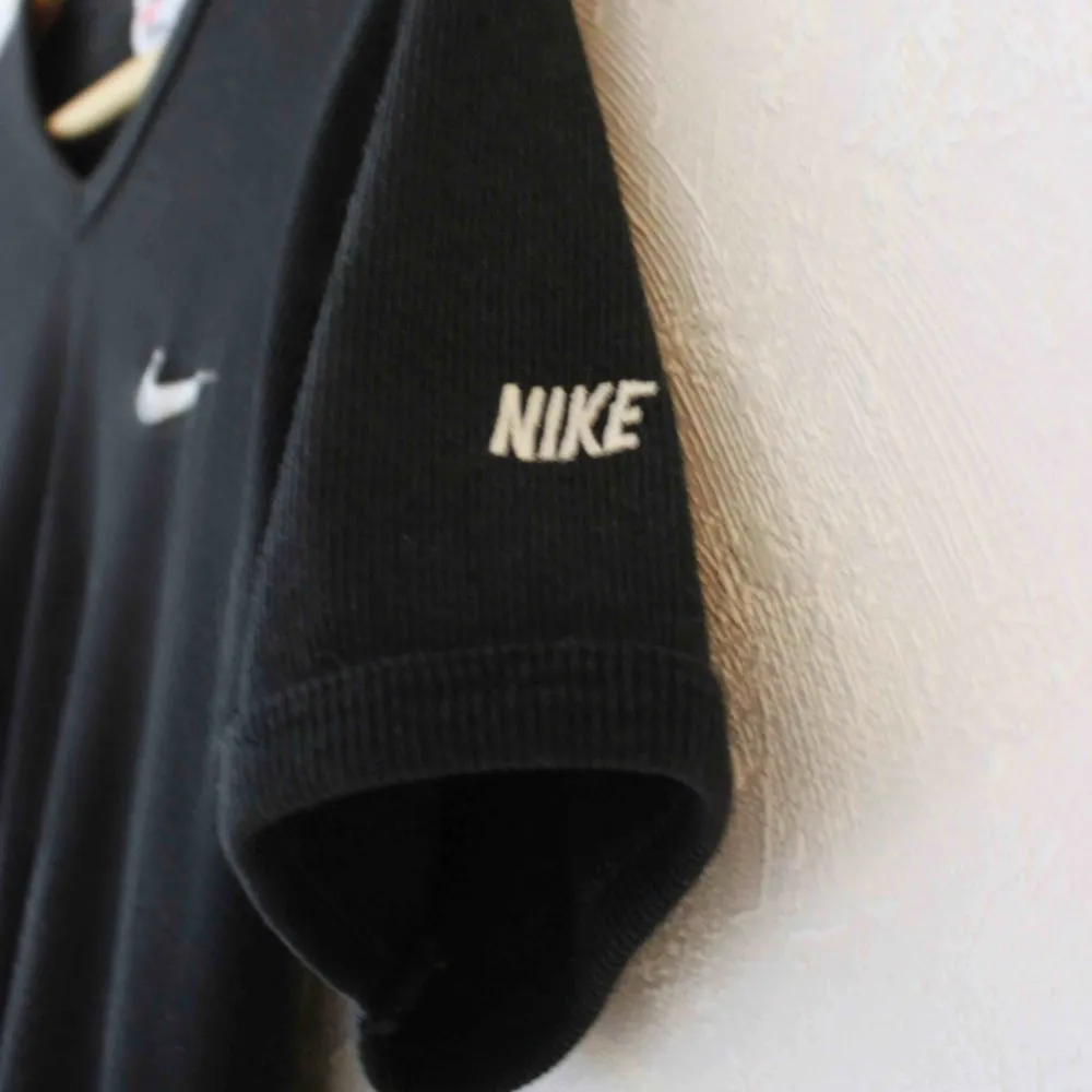 Nike T-shirt☀️ 40kr frakt. Läs policyn innan du köper :) . T-shirts.