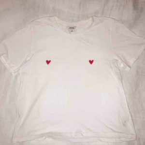  - T-shirt från Monki!😛